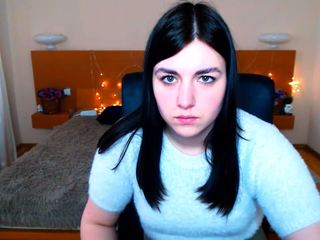 Violet-graves nude on cam – live sex chat