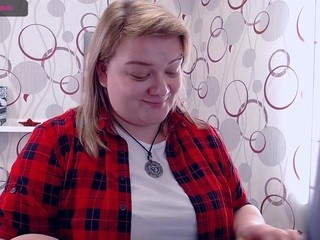 AdelleQueen nude on cam – live sex chat