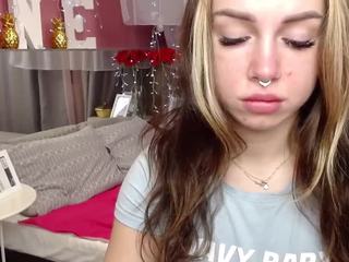 MollyBauer nude on cam – live sex chat