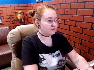 Urmickey nude on cam – live sex chat