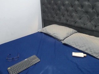Charlottemiills nude on cam – live sex chat