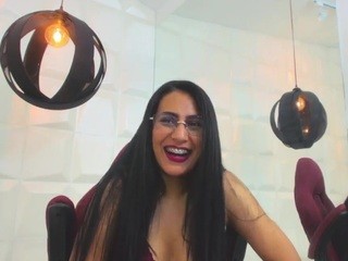 Hipatia-Lacruise nude on cam – live sex chat