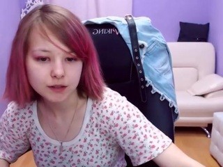 LittleBirdie nude on cam – live sex chat