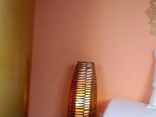 TinyAllie nude on cam – live sex chat