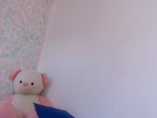 LauraFloress nude on cam – live sex chat