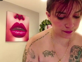 Zoa Owen nude on cam – live sex chat