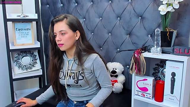 AngelaLeroy naked stripping on cam for live sex video chat
