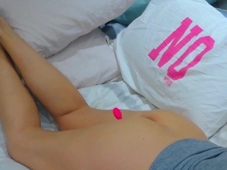 Avery Jade nude on cam – live sex chat