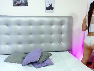 Curvy-scarlett nude on cam – live sex chat