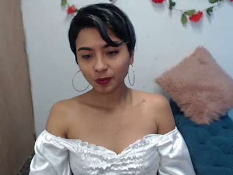 Darla_joy naked stripping on cam for live sex video chat