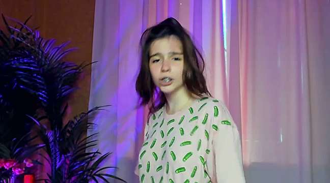 KasandraWest naked stripping on cam for live sex video chat