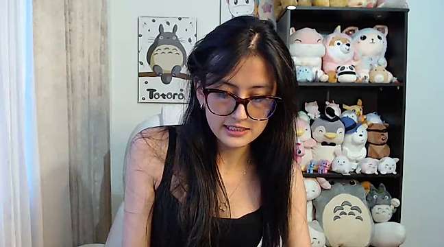 kenyamoiira_ naked stripping on cam for live sex video chat