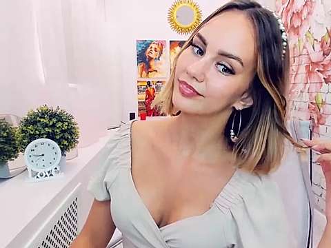 ms_sunshine_ naked stripping on cam for live sex video chat