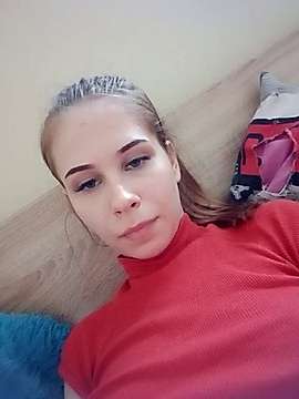 Suissi_SweetCandy naked stripping on cam for live sex video chat