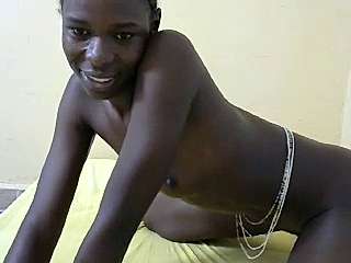 sweet_berry95 naked stripping on cam for live sex video chat