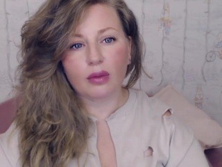 SweetTiffani nude on cam – live sex chat