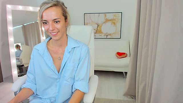 YourMarthaMayer naked stripping on cam for live sex video chat