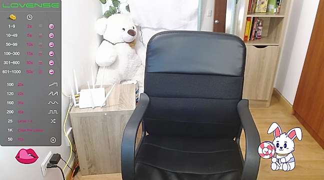 BonniePrice naked stripping on cam for live sex video chat