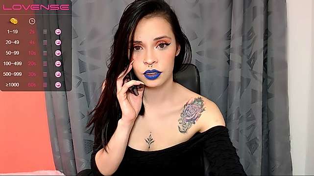 BrianaBennet naked stripping on cam for live sex video chat