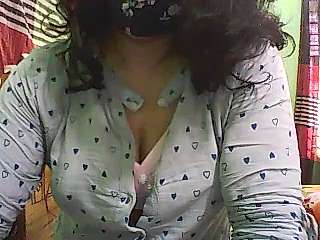bustyAndFriendly naked stripping on cam for live sex video chat