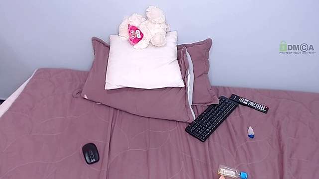 catalina_doll naked stripping on cam for live sex video chat