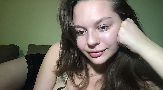 CriedBaby naked stripping on cam for live sex video chat