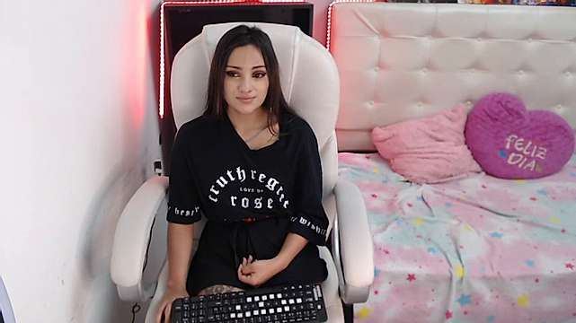 Cristal_Grey1 naked stripping on cam for live sex video chat