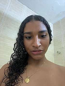 didi_larson18 naked stripping on cam for live sex video chat
