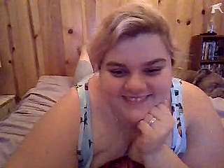 DreaminWithMsDahlia naked stripping on cam for live sex video chat