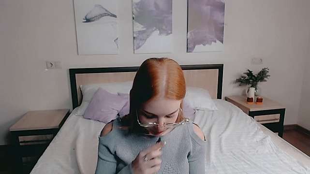 EmillyNortton naked stripping on cam for live sex video chat