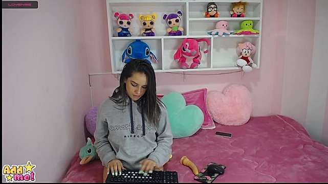 Emma_Fox12 naked stripping on cam for live sex video chat