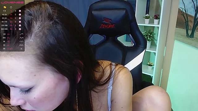 emmi_sweety naked stripping on cam for live sex video chat