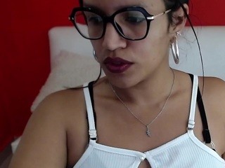 Hillary-Wendy nude on cam – live sex chat