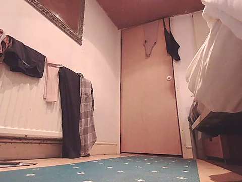 hotpotato21 naked stripping on cam for live sex video chat