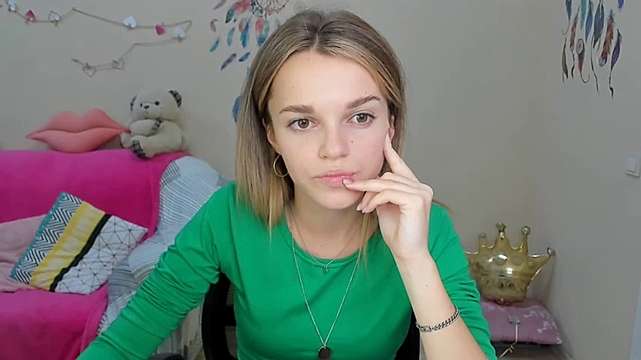 Iren_Lorein naked stripping on cam for live sex video chat