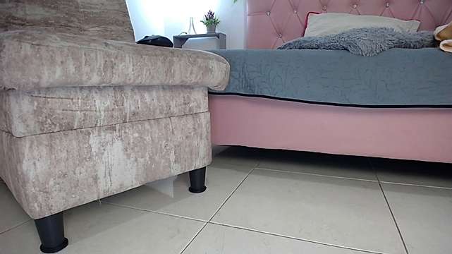 jazmine_11 naked stripping on cam for live sex video chat