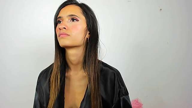 jeen-angels naked stripping on cam for live sex video chat
