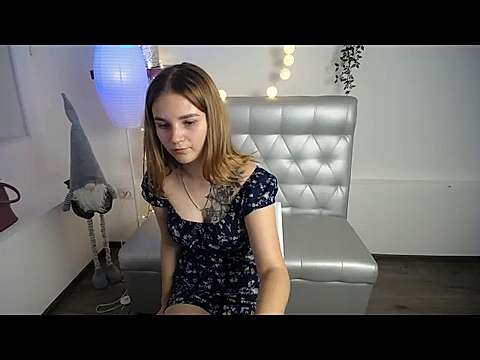 Love_Zoe_ naked stripping on cam for live sex video chat