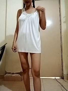 lovely_lips naked stripping on cam for live sex video chat