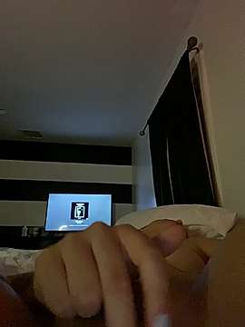 lovelyclaire naked stripping on cam for live sex video chat