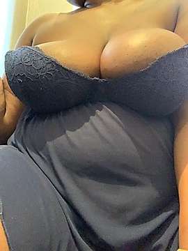 MelaninBlack21 naked stripping on cam for live sex video chat