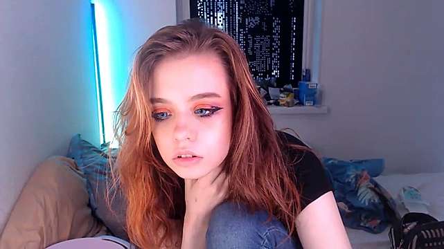 miashopper2 naked stripping on cam for live sex video chat