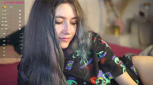 _milktastyshake_ naked stripping on cam for live sex video chat