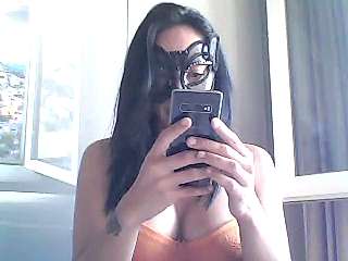 sexy_elvyra naked stripping on cam for live sex video chat