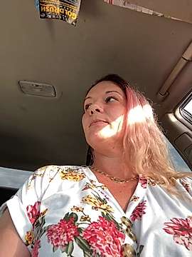 shysquirt naked stripping on cam for live sex video chat