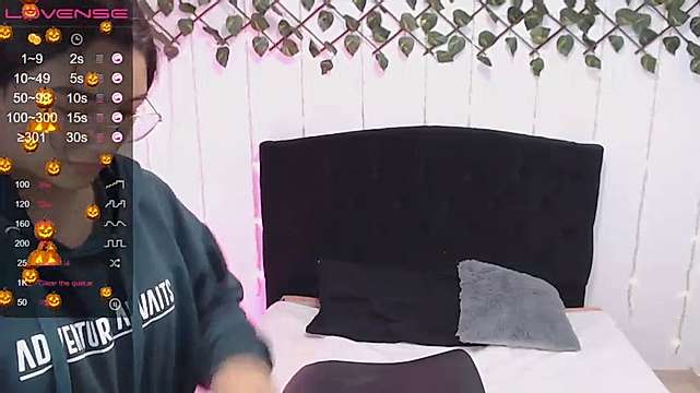 Alisha_Lehman naked stripping on cam for live sex video chat