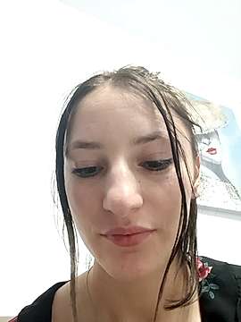 Aniaa_Kattty naked stripping on cam for live sex video chat