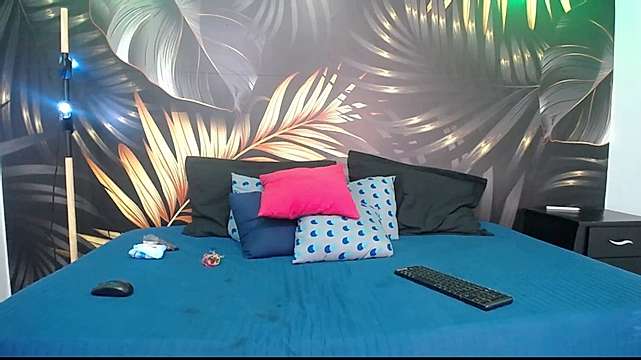 Annitaa_69 naked stripping on cam for live sex video chat