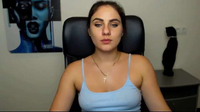 AshleyWolf naked stripping on cam for live sex video chat