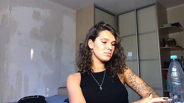 Baby_Rutth_ naked stripping on cam for live sex video chat